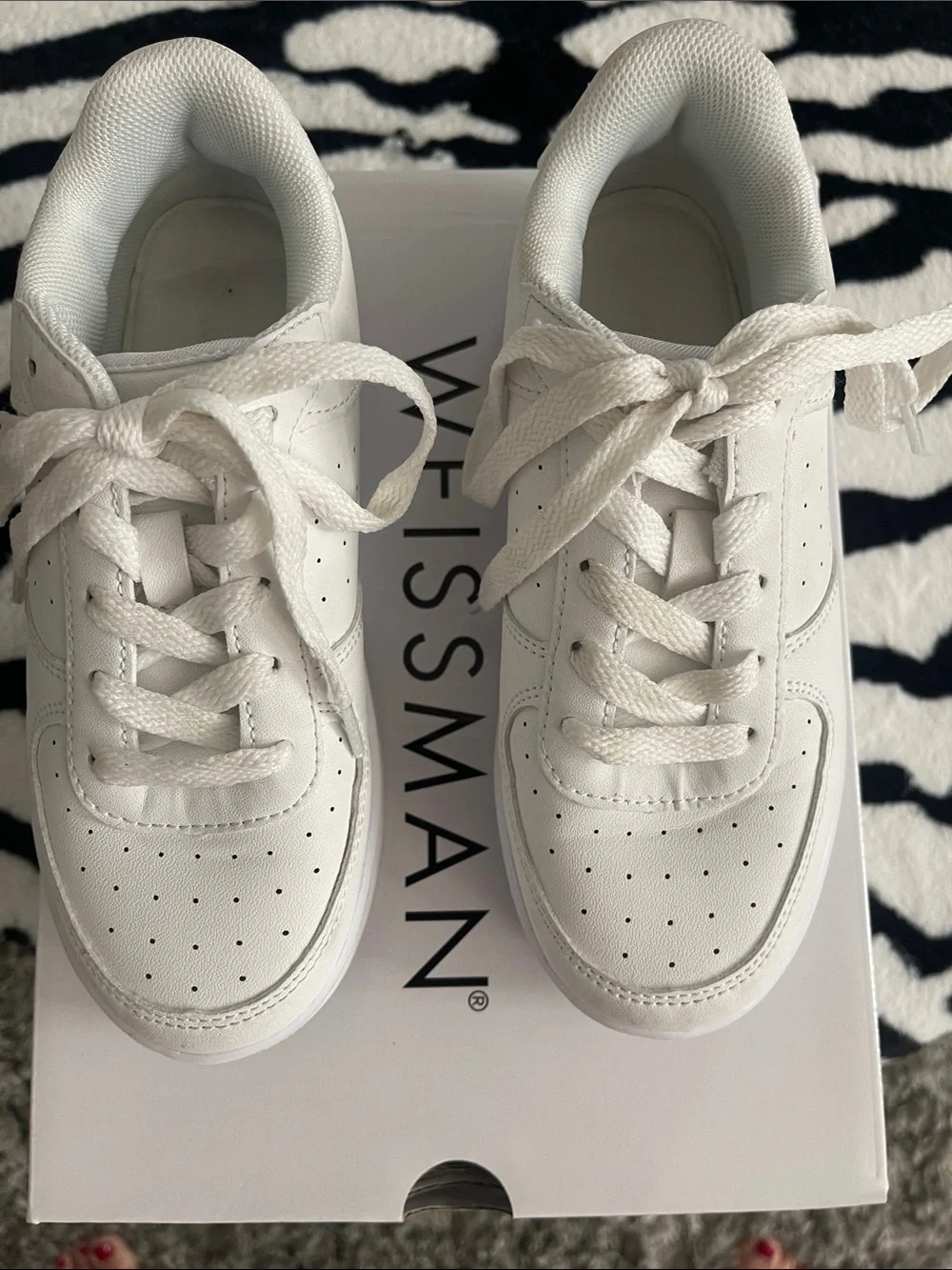 WEISSMAN White Blaze 390 Dance Sneakers with Covers